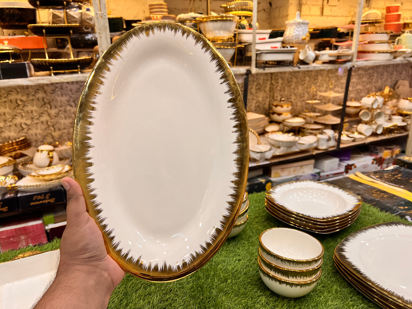 Golden texture square dinnerset 26 piece 6 piece serving.