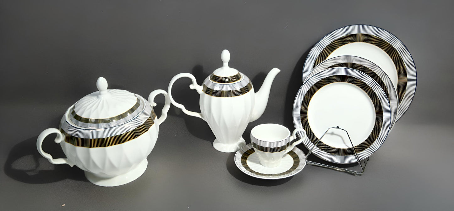 Fine bone china 61 pieces.