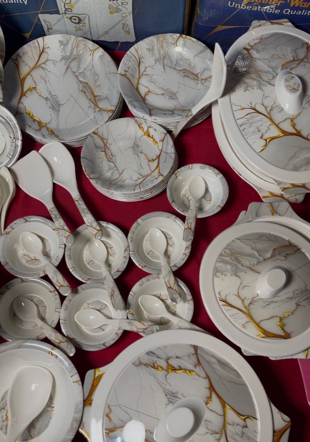 72 Piece Complete Melamine dinnerset 8 Person Serving