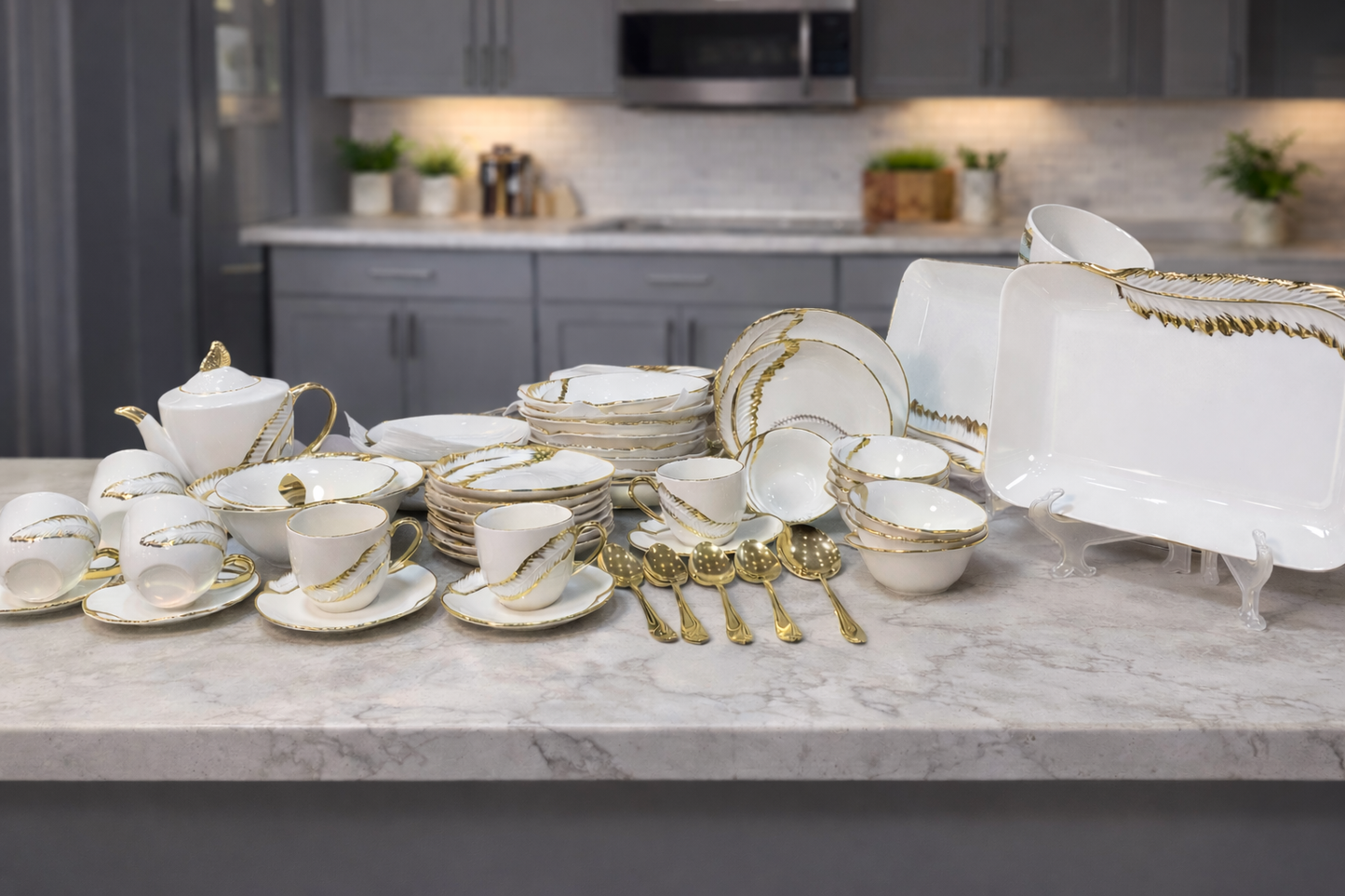 64 Pcs Luxury Leaf Golden Bone China Dinner Set