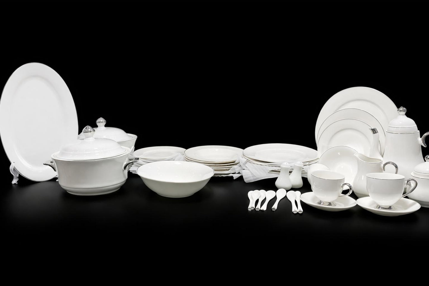 Classic Floral Elegance – 61 PCs Bone China Set
